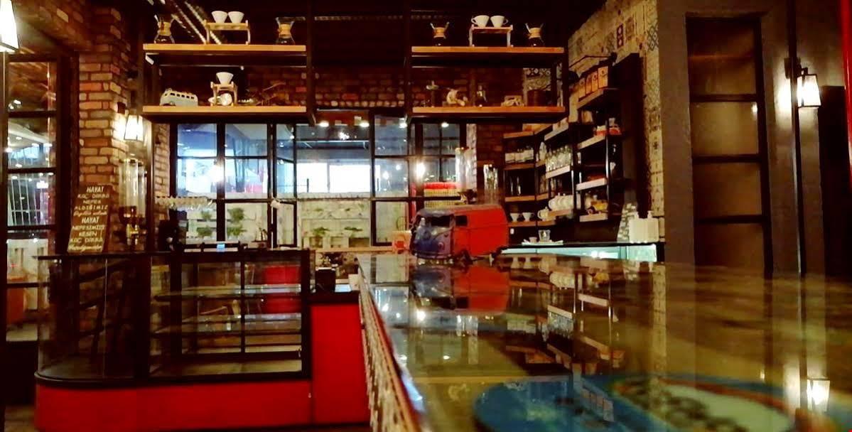 Voswos Garage Coffee Hotel Antalya Exteriér fotografie