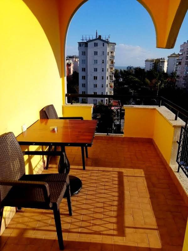 Voswos Garage Coffee Hotel Antalya Exteriér fotografie